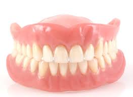 акриловые зубные протезы фото
